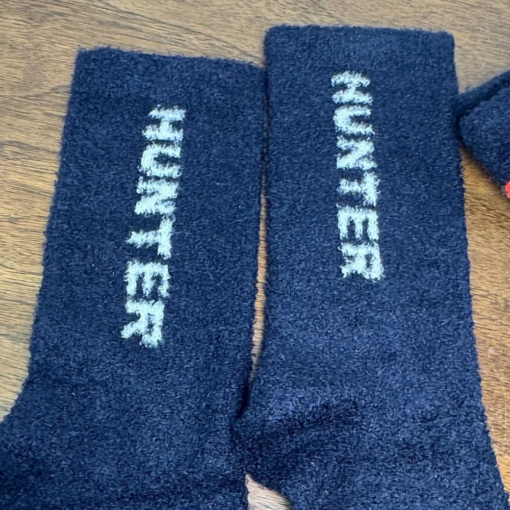NWOT Hunter Women's 2 Pairs Cozy Fuzzy Fleece Socks, Shoe Size 4-10
